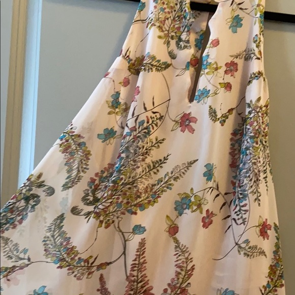 Summer dress with low back - Picture 4 of 4